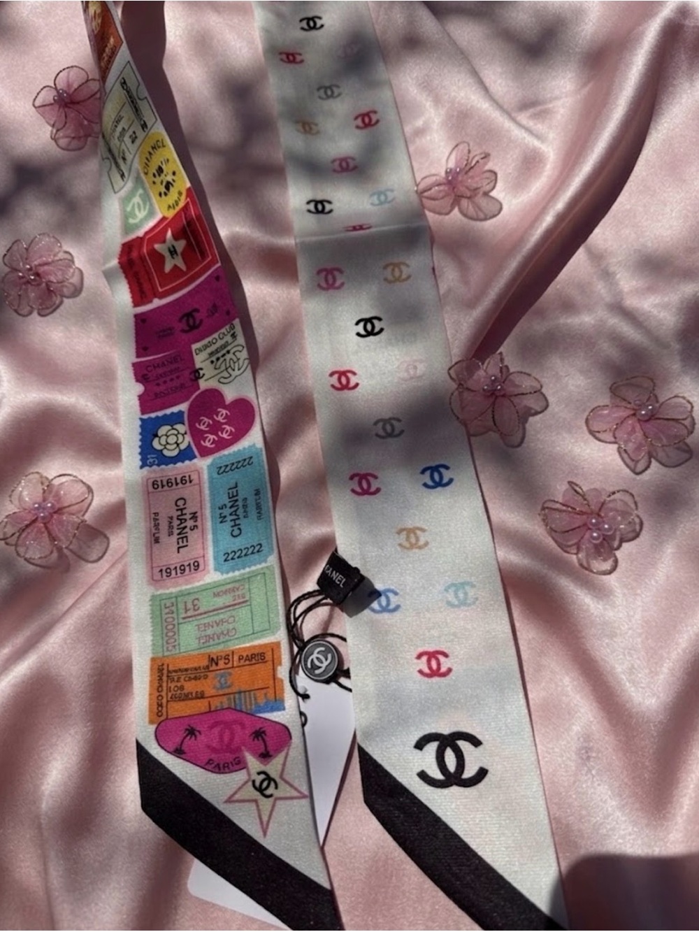 ChaneI 100% silk Cruise 2024 bandeau scarf new with tag Very Beautiful